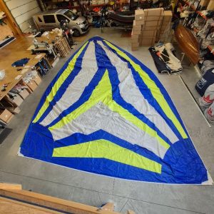 Spi Asymétrique Triradial 70m2, Océanis 323