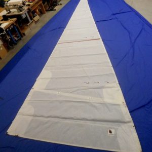Solent à ris 18m2, sur mousquetons